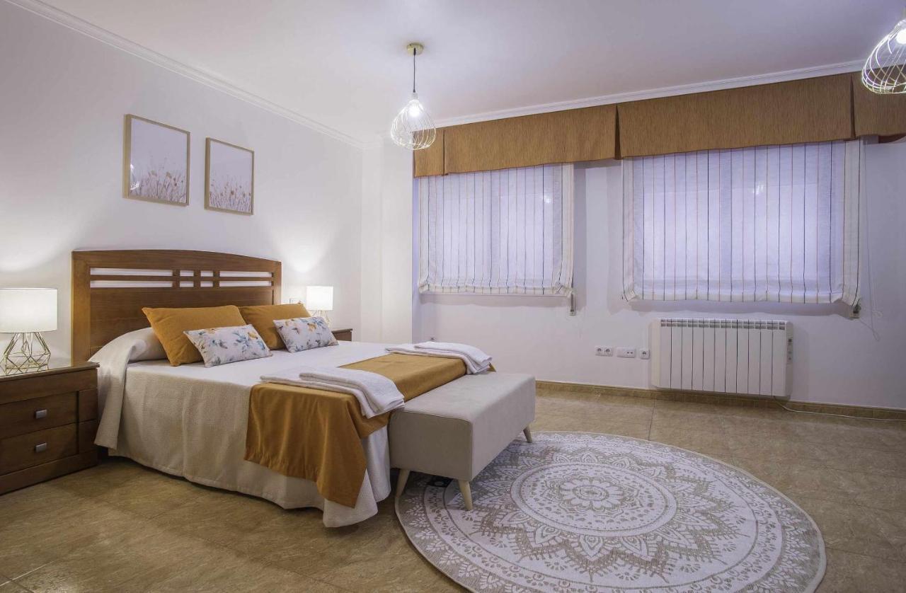 Apartamento En Raxo ポンテベドラ エクステリア 写真